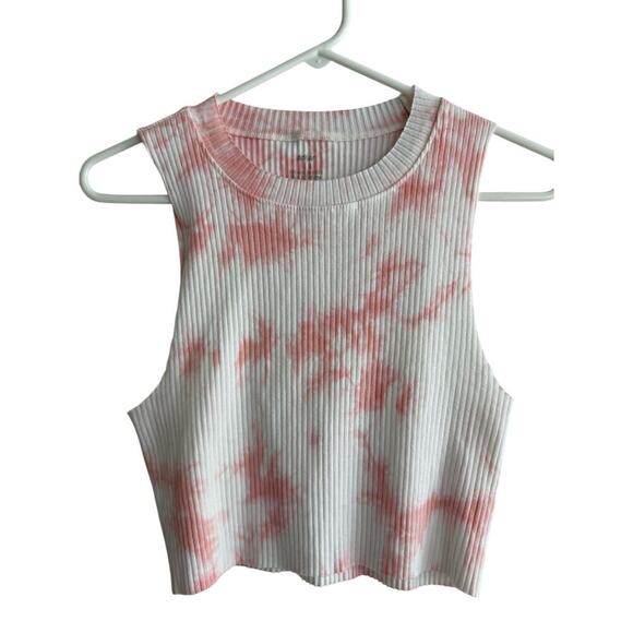 Aerie Cropped - Picture 2 of 5